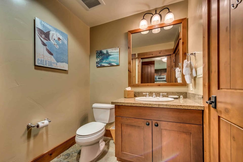 Catamount Lodge 204B by East West Hospitality Apartment in Northstar Drive
