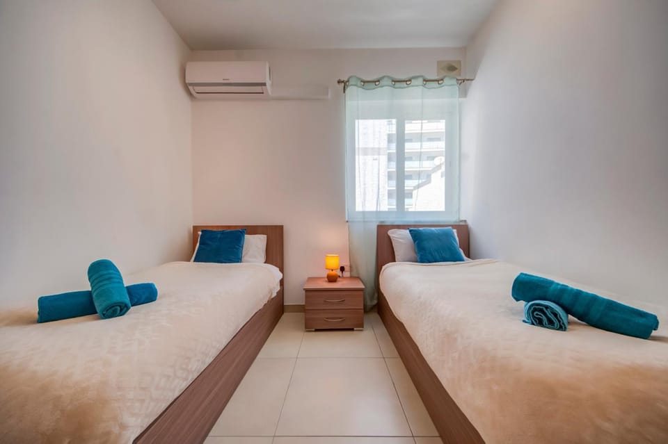 2 Bedroom Apartment with Balcony in St Julians, Paceville, Apt 5 By Vaganza Apartment in Saint Julians