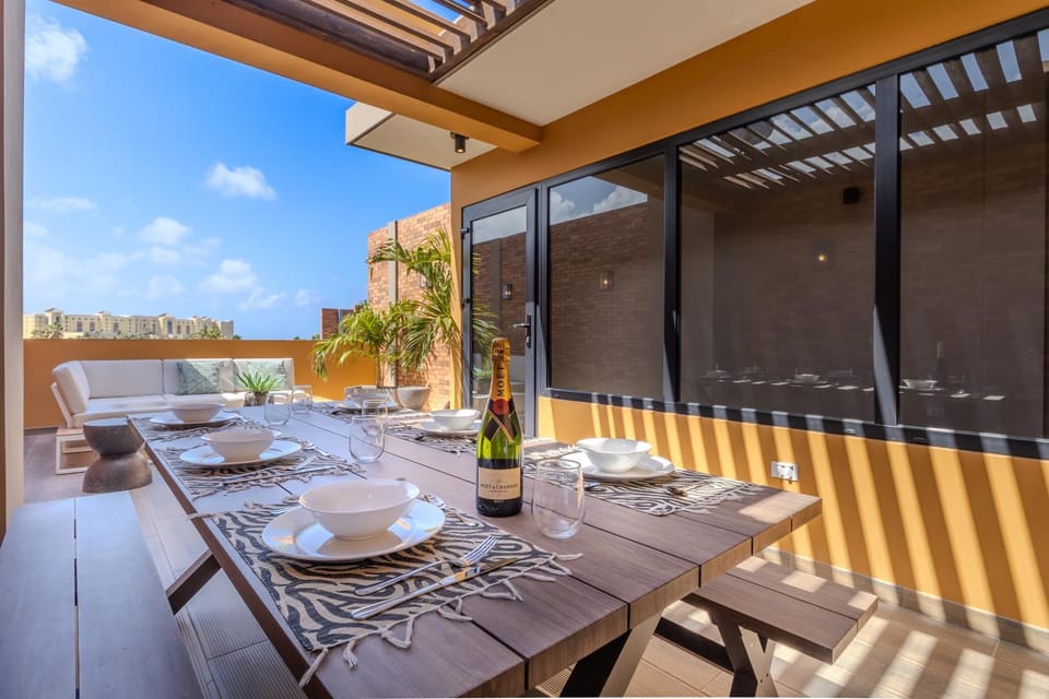 Balcony/Terrace, Dining area