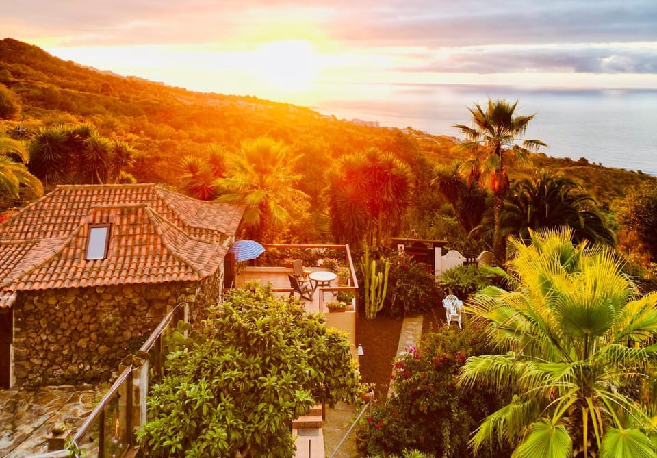 Property building, Garden, Balcony/Terrace, Sunset