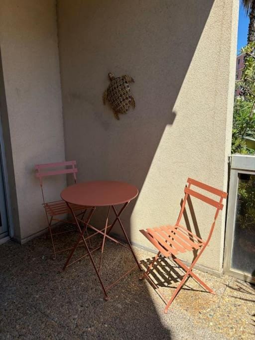 Studio centre ville- Grand balcon-Meublé BoConcept Apartment in Cavalaire-sur-Mer
