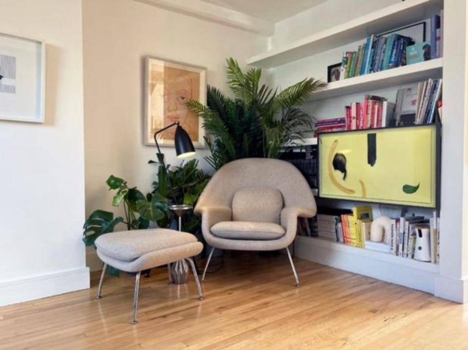 Sunlit Designer Haven in Trendy Neighbourhood Apartment in Dublin