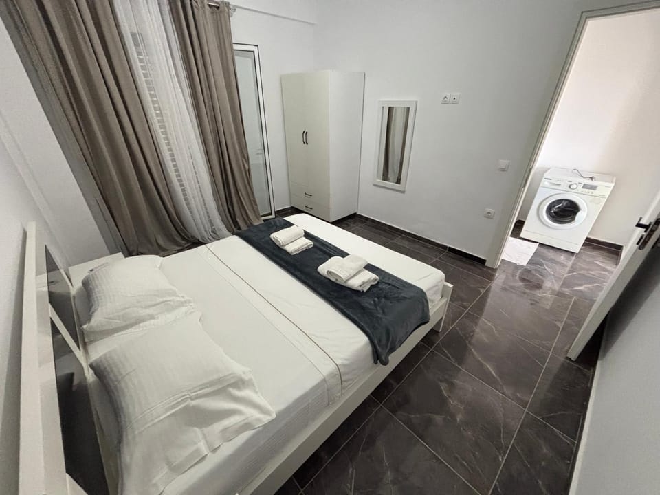 Bed, Photo of the whole room, Bedroom, wardrobe