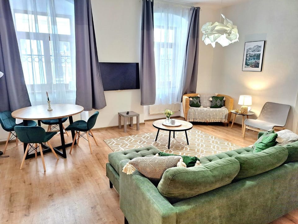 Living room, Dining area