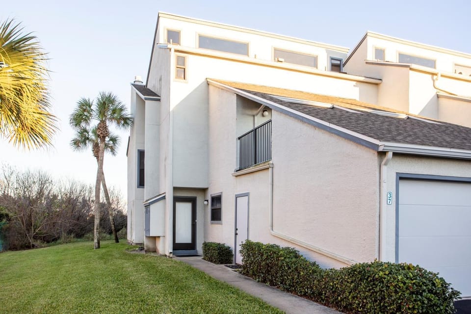 Sea Winds 37 Oceanfront Oasis House in Saint Augustine Beach