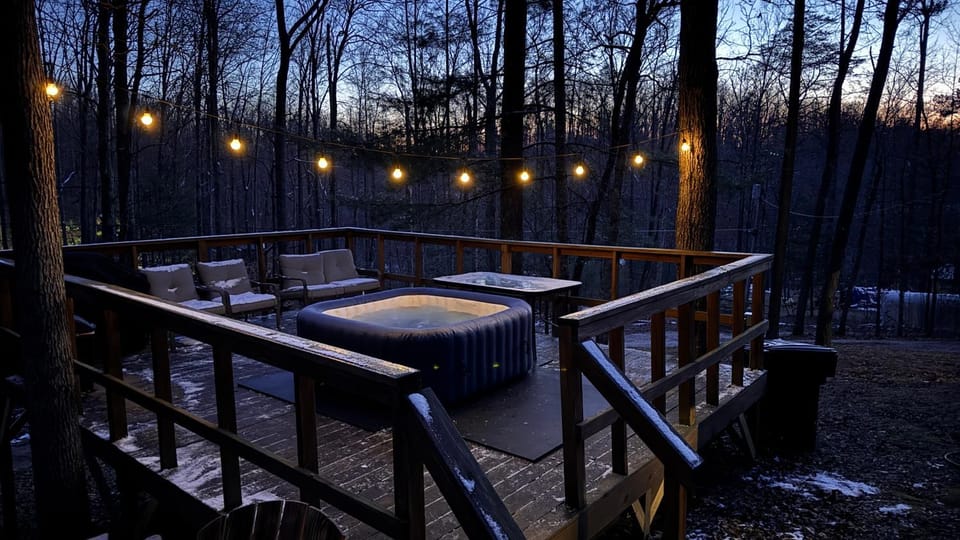 HOT TUB -Secluded Cabin Cave Run Lake and near Red River Gorge Cabin in Kentucky