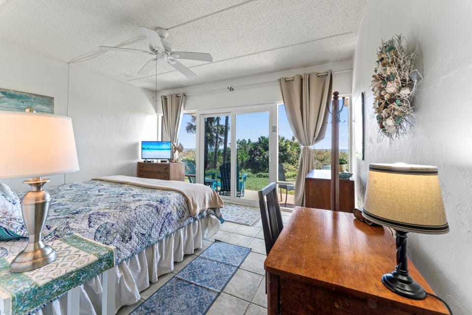 Island House A104 - Direct Ocean Front House in Butler Beach