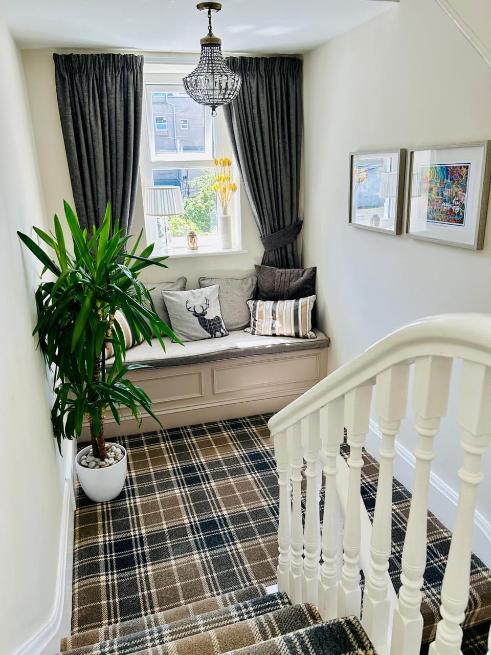 Willesden, Apartment 2, A beautifully furnished and spacious apartment located in the heart of Llandudno Apartment in Llandudno