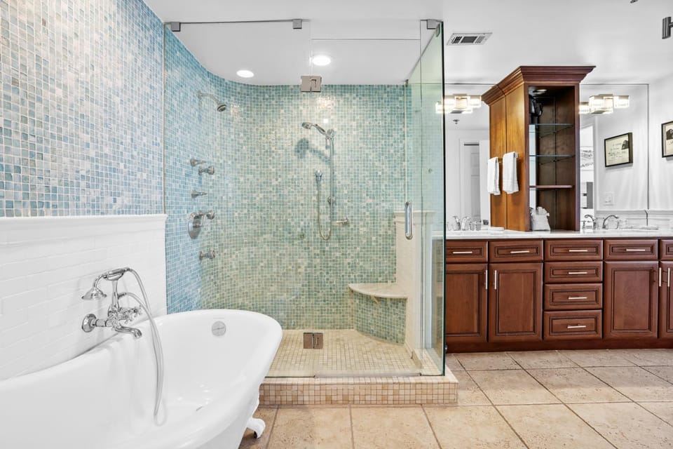 Jade East Towers 1610 by Newman-Dailey Apartment in Destin
