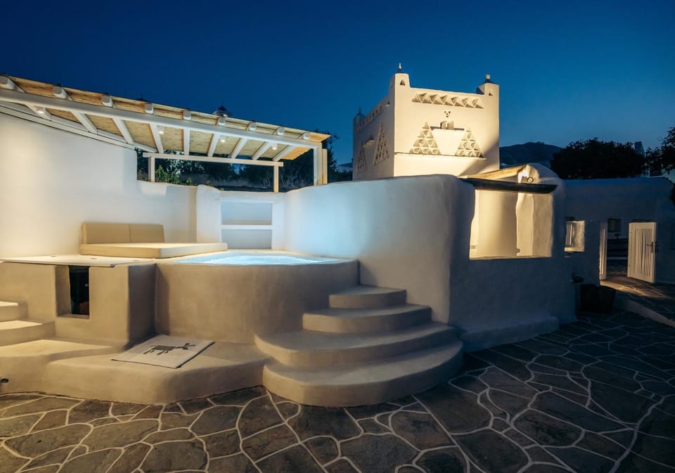 Rabagas Suites Luxury - In The Heart of Sifnos House in Milos