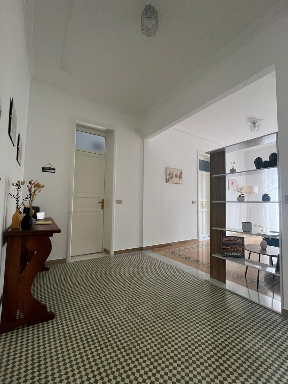 Communal lounge/ TV room