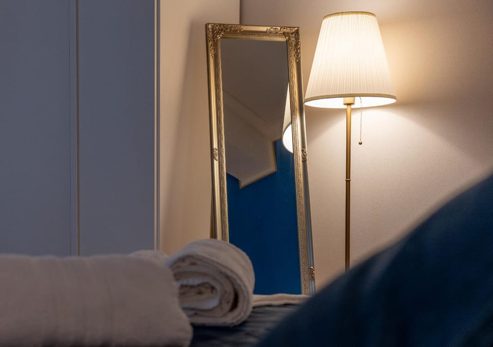 Photo of the whole room, wardrobe