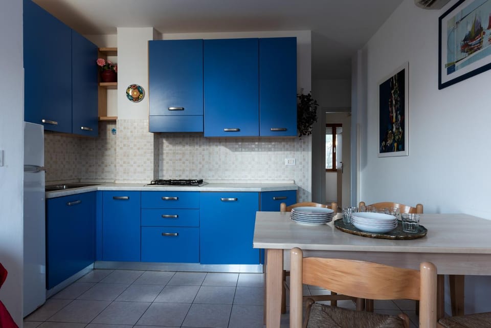 Restaurant/places to eat, kitchen