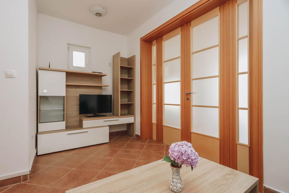 Duplex 3 bedrooms on the first line in Petrovac Apartment in Budva Municipality