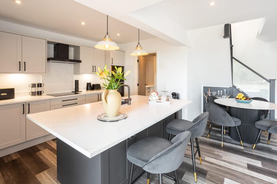 Kitchen or kitchenette, Living room, Dining area, stove