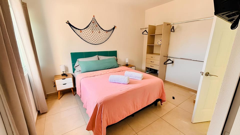Bed, Photo of the whole room, Bedroom, safe, towels, wardrobe
