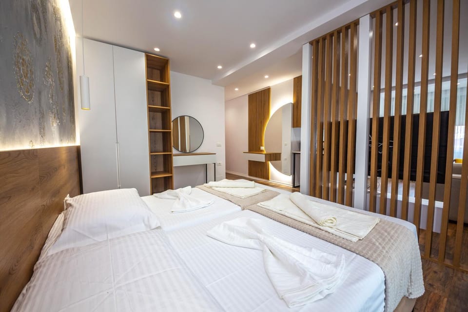 Bedroom, wardrobe