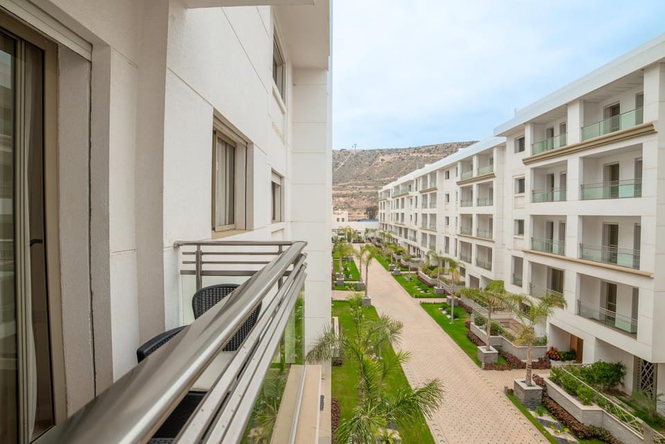 View (from property/room), Balcony/Terrace, Garden view