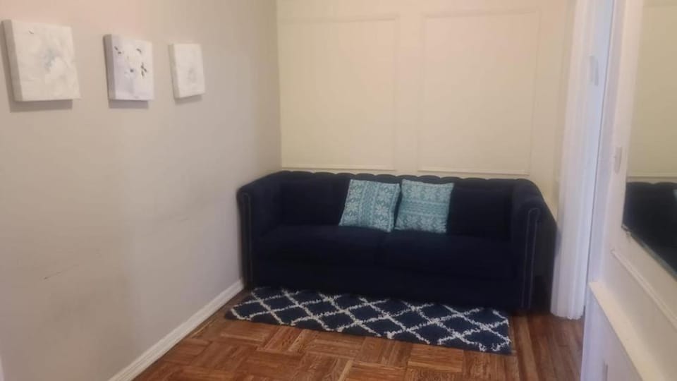 3 Bedrooms Apartment 2F Apartment in Brooklyn