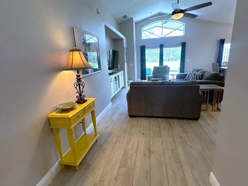 Fully Remodeled Golf View Villa Southern Dunes House in Haines City