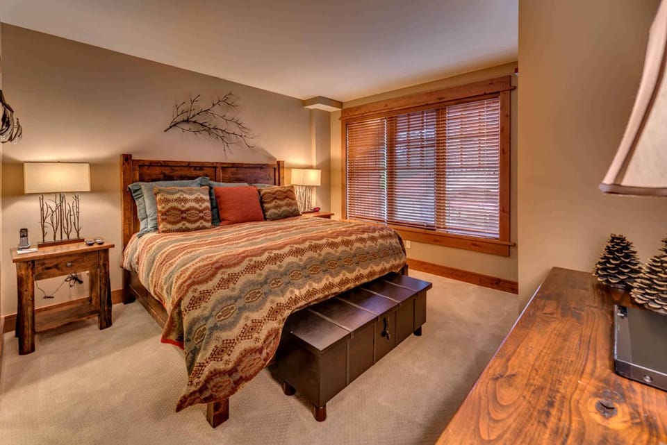 Catamount Lodge 211 by East West Hospitality Apartment in Northstar Drive