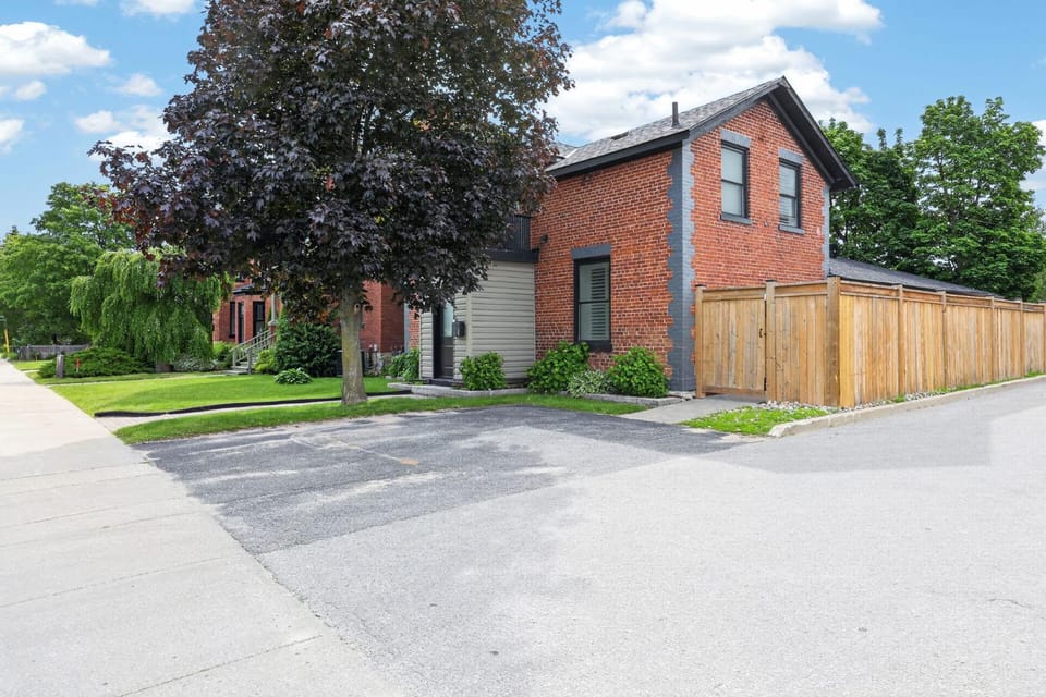 The 1883 Century Flat Suite House in Collingwood