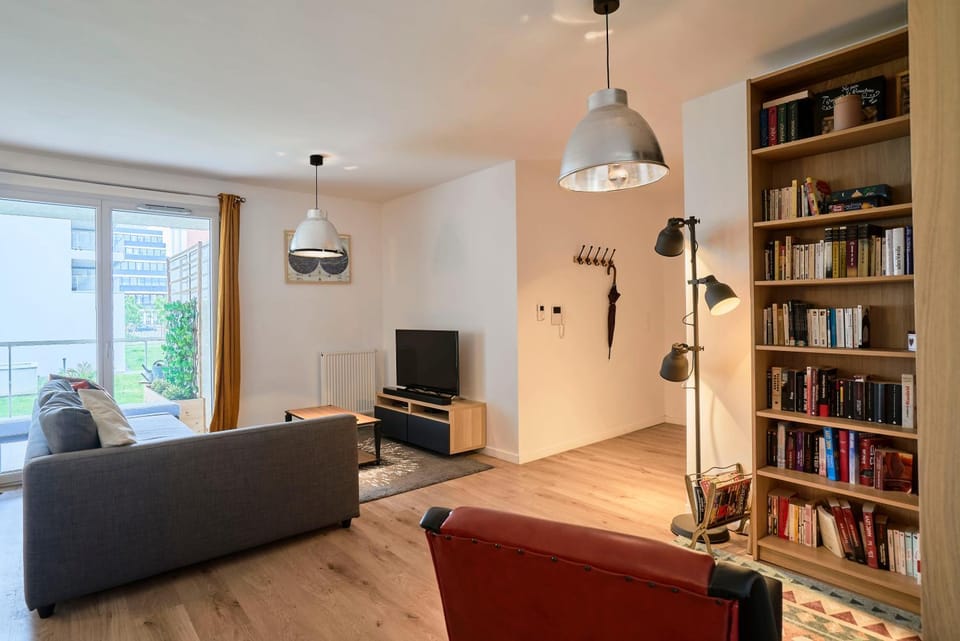 Communal lounge/ TV room, TV and multimedia, Living room, Seating area