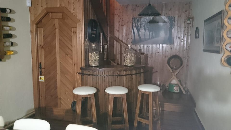 Living room, Lounge or bar