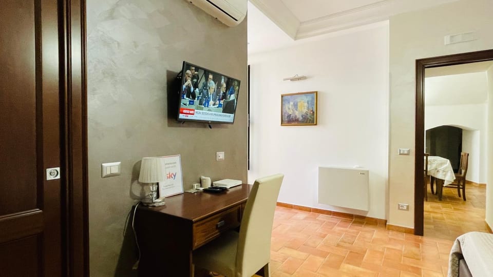 TV and multimedia, air conditioner