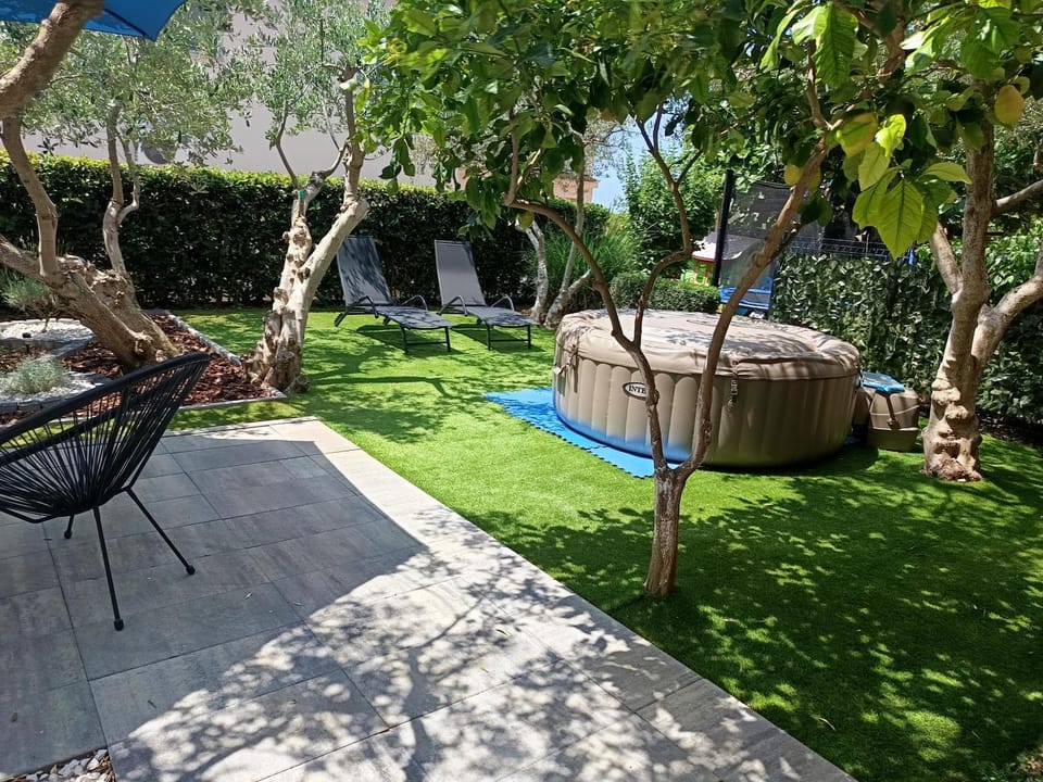 Green Garden Apartment in Zadar