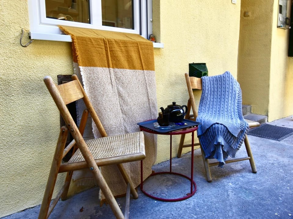 Patio, Seating area