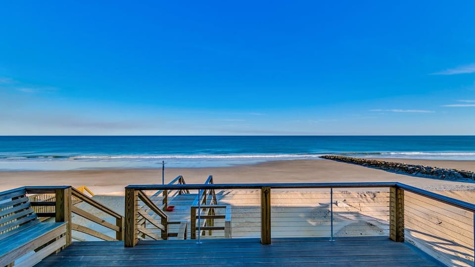 Magnolia in Pawleys Island home by Peace Vacations House in Pawleys Island