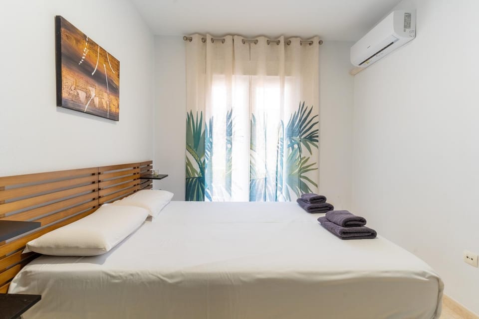 Trendyhomes Aguadulce Beach, WIFI - aire acondicionado - piscina de temporada Apartment in Andalusia