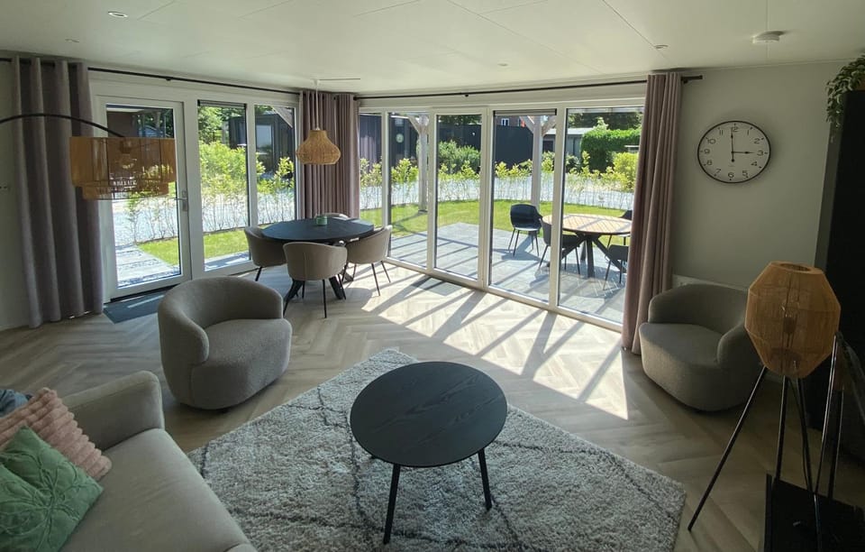 Living room, Garden view