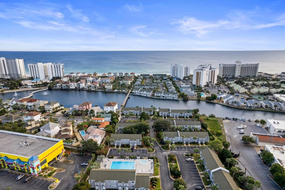 Southbay by the Gulf 010 by Newman-Dailey Apartment in Destin
