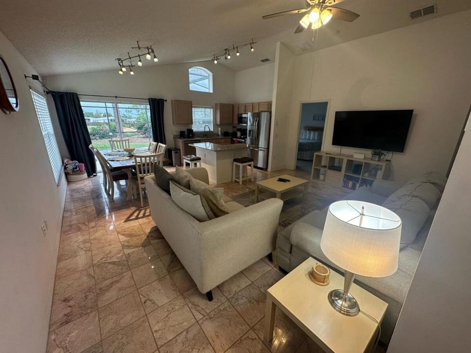 Golf front villa with upgrades House in Haines City