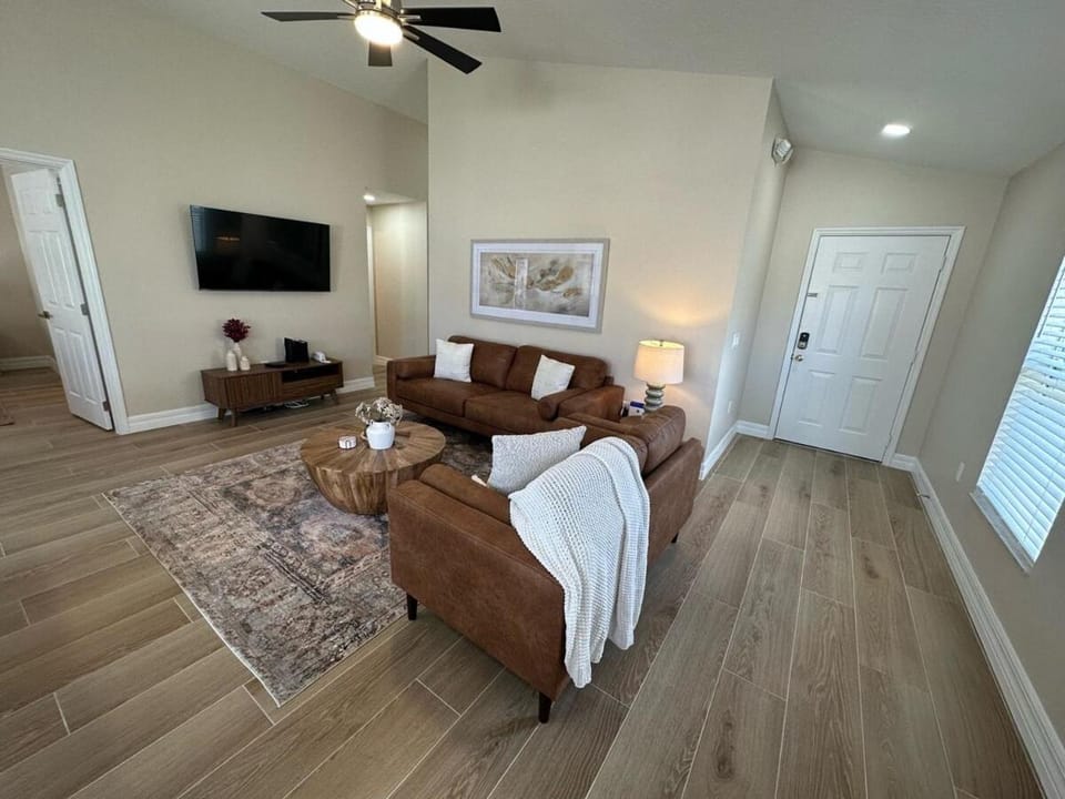 Completely Updated Villa Private Pool Beautiful House in Haines City