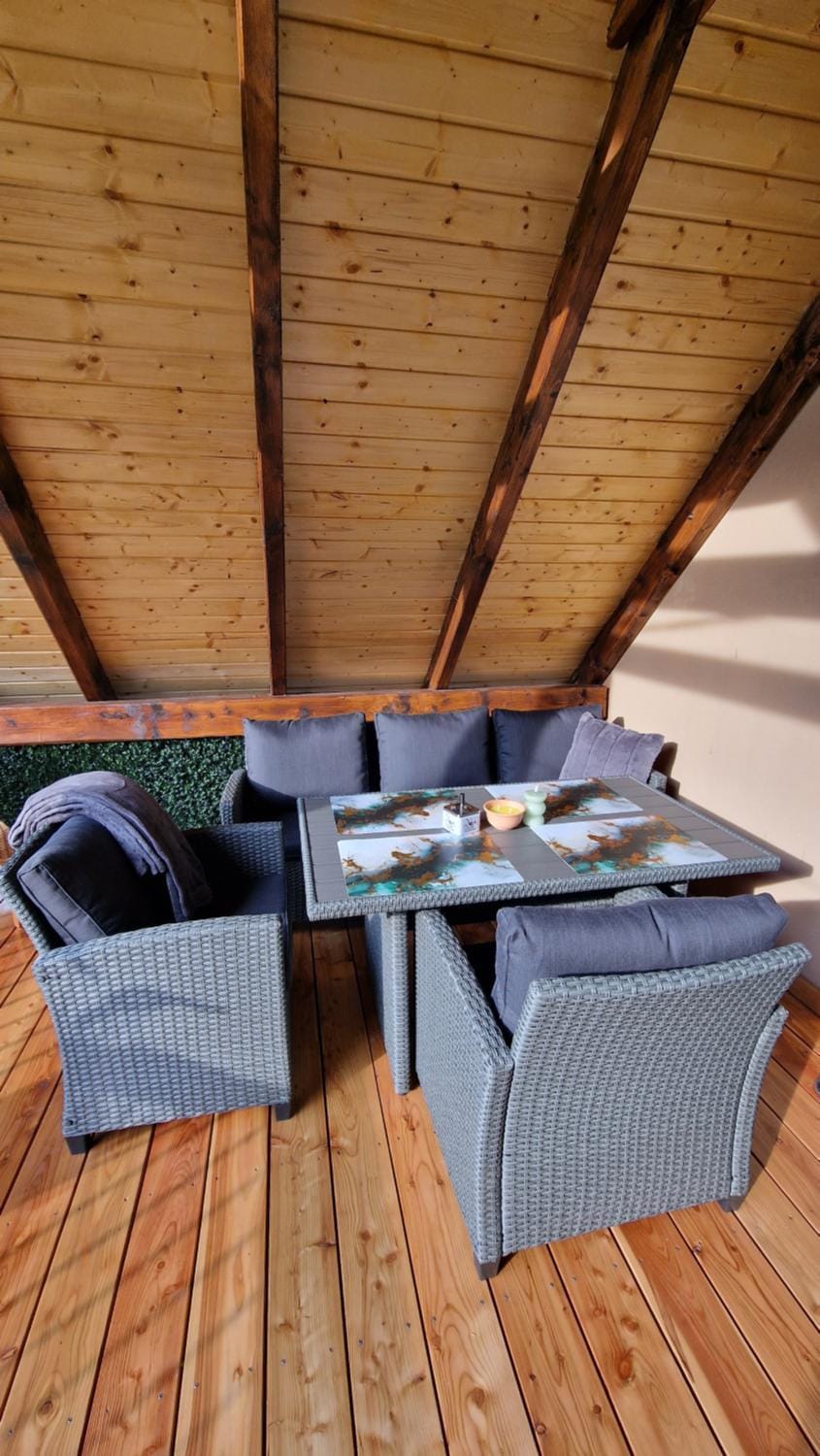 Balcony/Terrace, Seating area