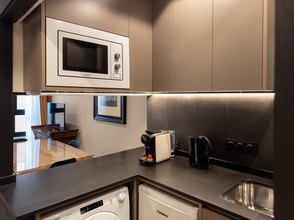 Kitchen or kitchenette, stove