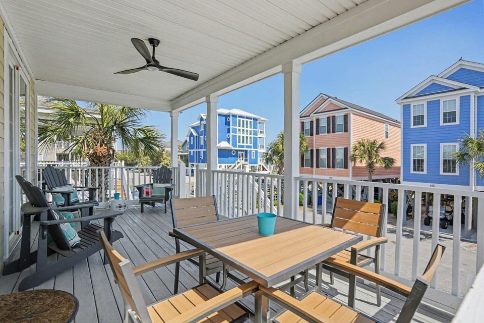Coastal Charm House in Surfside Beach