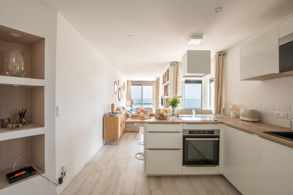 Property building, Living room, Sea view, dishwasher, oven, stove, toaster, kitchen