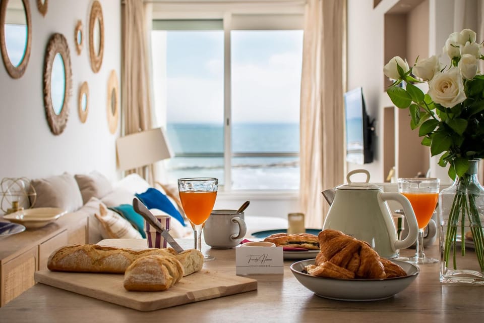 Living room, Sea view, kitchen