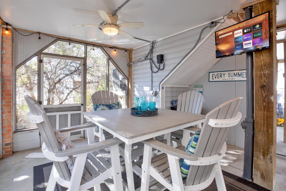 Z's at the Sea House in Surfside Beach