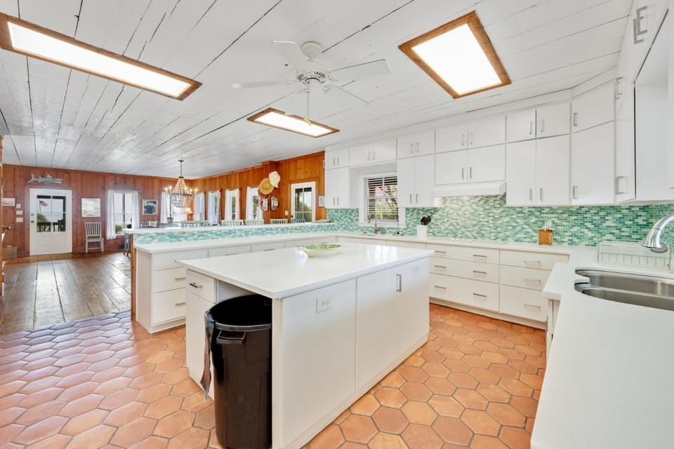 Kitchens Beach House home by Peace Vacations House in Debordieu