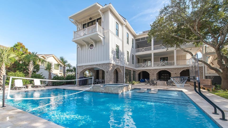 TennesSea House home by Peace Vacations House in South Carolina