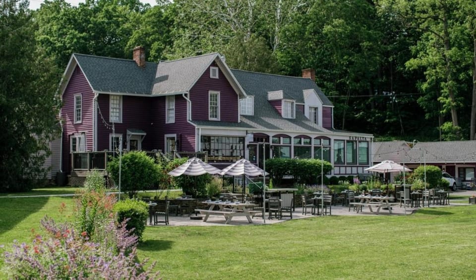 Plum Point Lodge Hotel in Seneca Lake