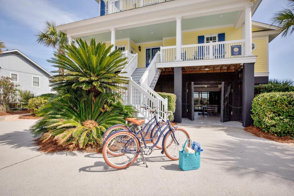 Palmettos & Sunshine House in South Carolina