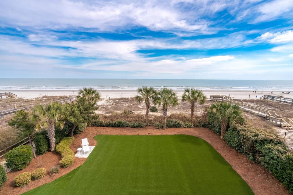 Palmettos & Sunshine House in South Carolina