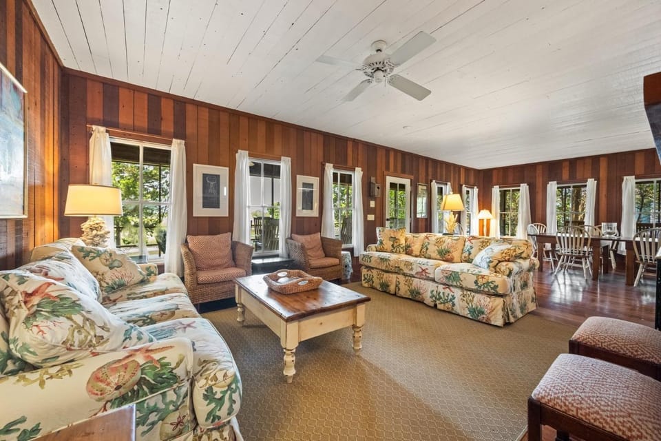 Kitchens Creek home by Peace Vacations House in South Carolina