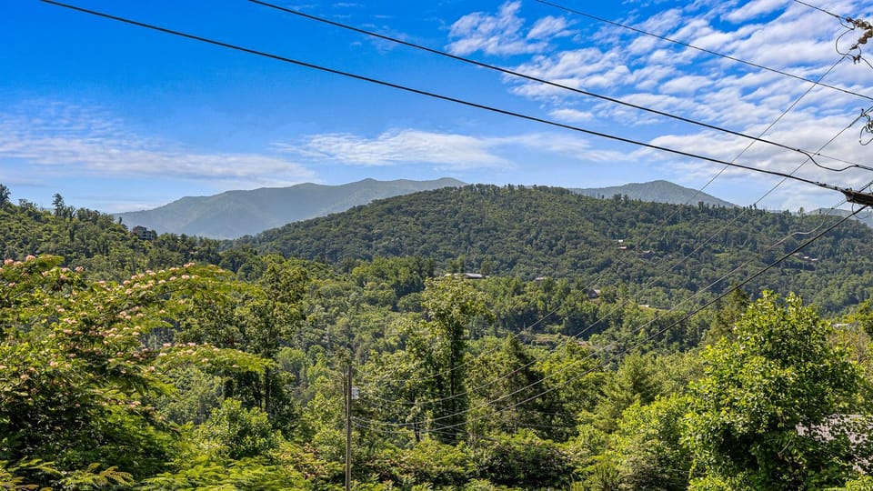 Bear Crossing Chalet in Gatlinburg
